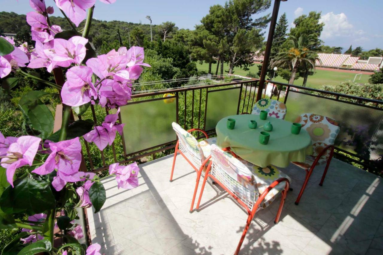 Apartments Besker Makarska Exterior foto